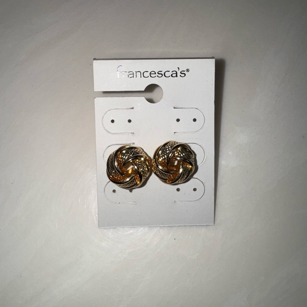 Francesca’s Gold Accent Earrings!